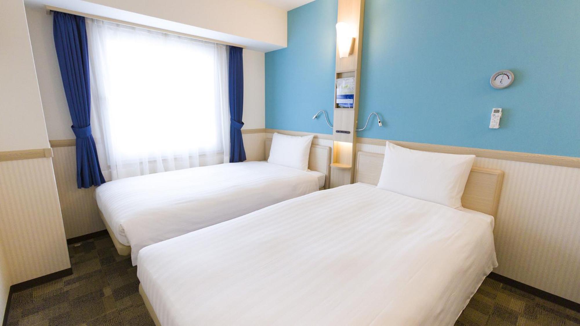 Toyoko Inn Shin-Aomori-Eki Higashi-Guchi 객실 사진
