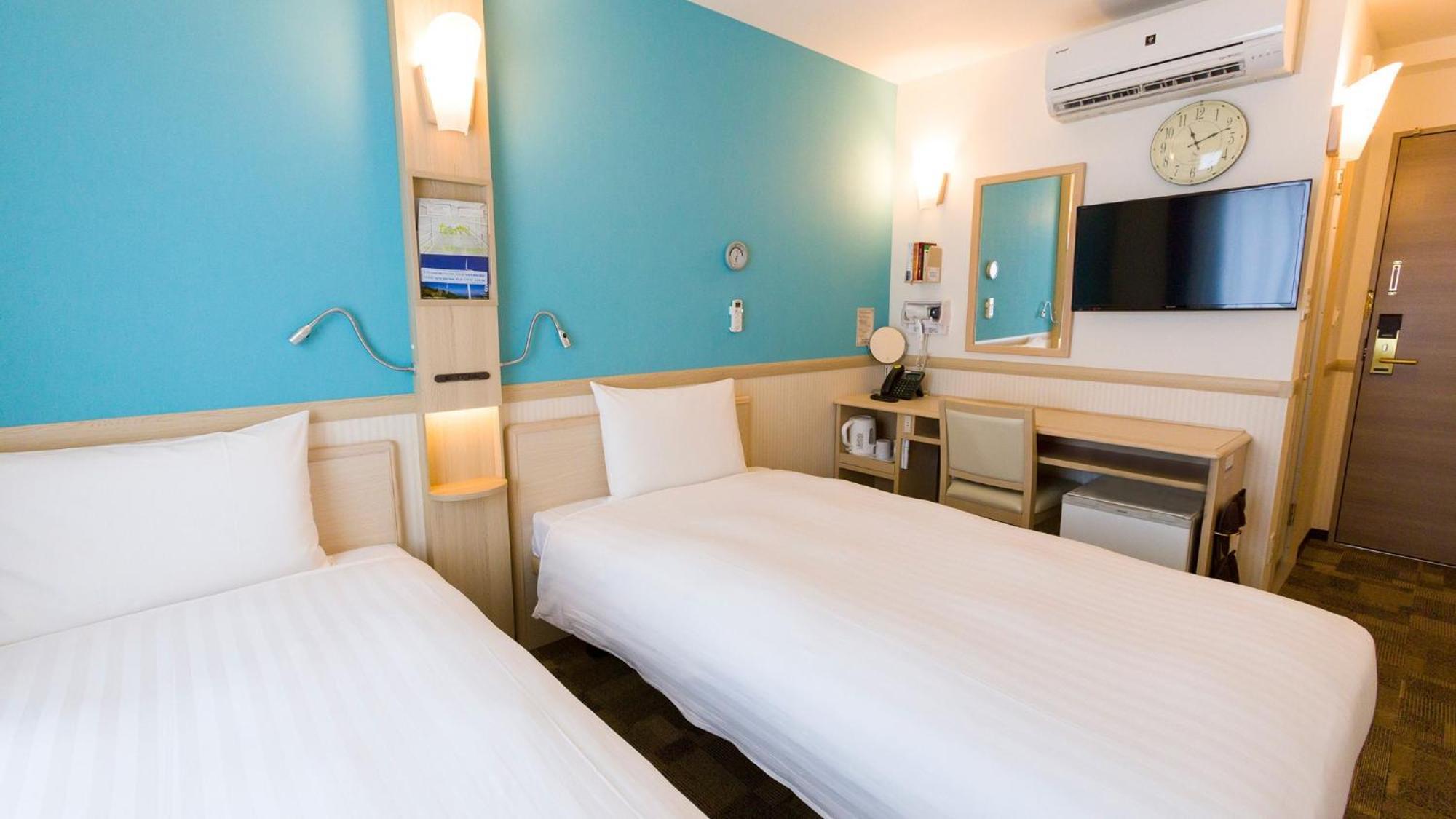 Toyoko Inn Shin-Aomori-Eki Higashi-Guchi 객실 사진