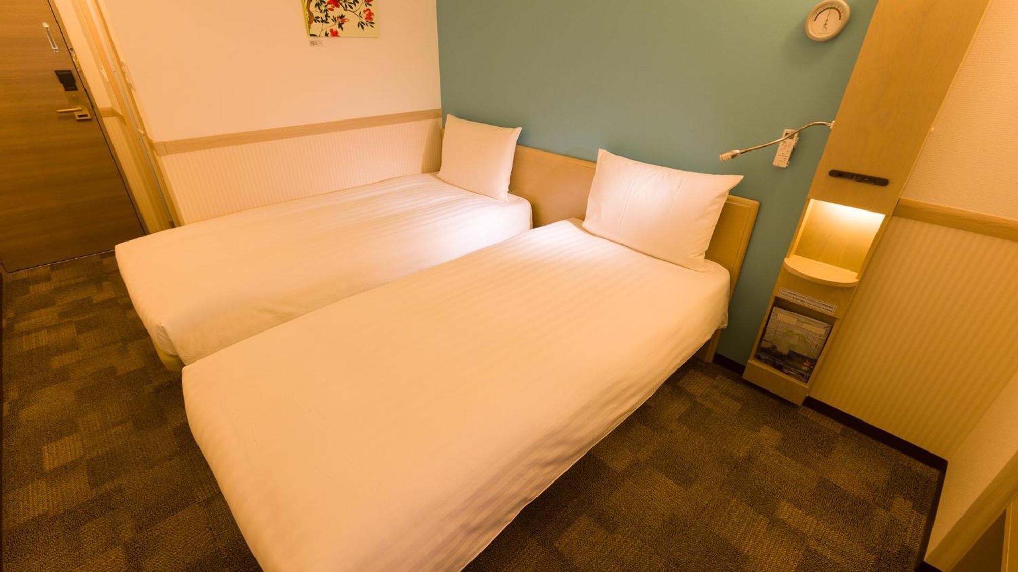 Toyoko Inn Shin-Aomori-Eki Higashi-Guchi 객실 사진