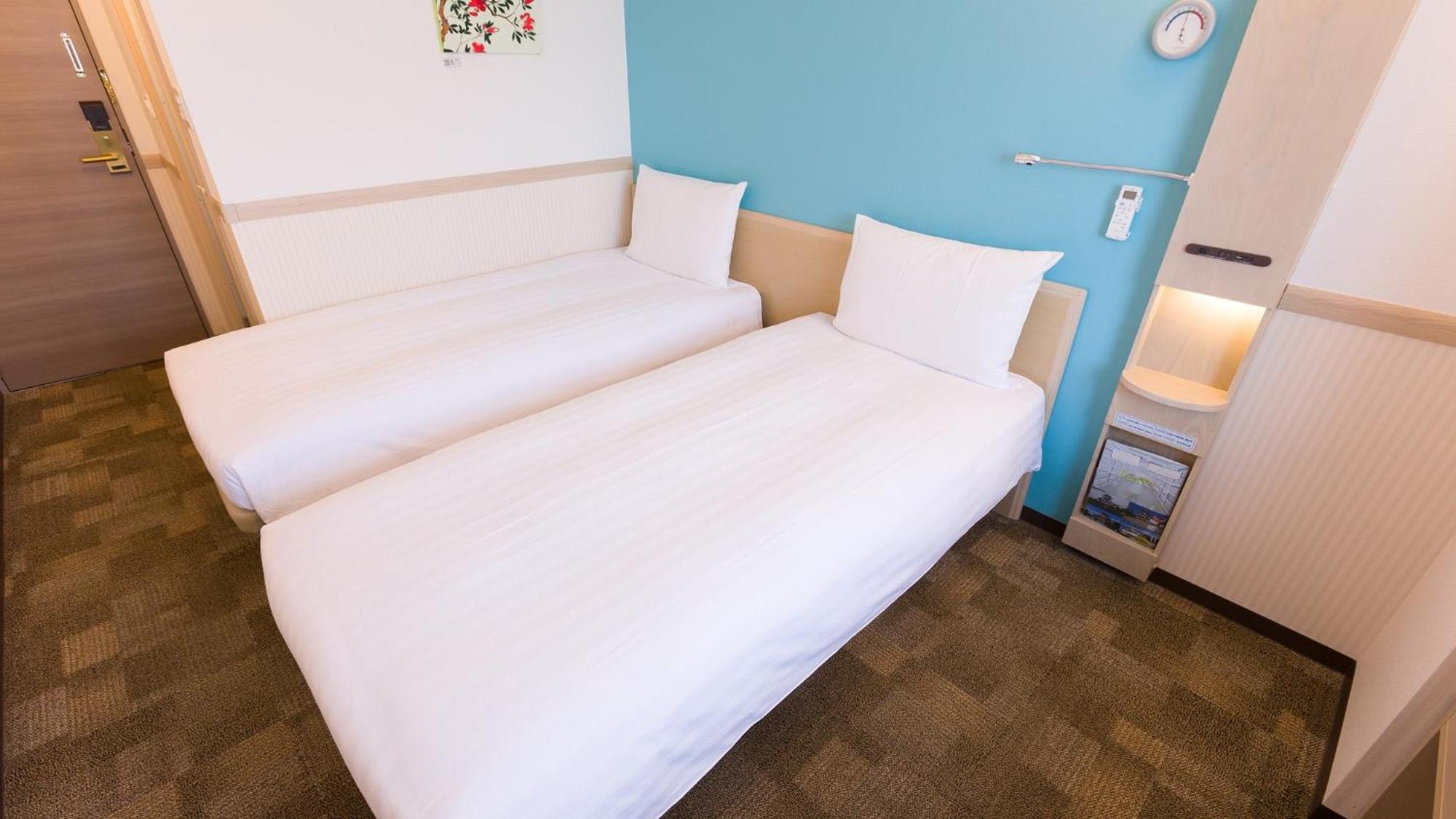 Toyoko Inn Shin-Aomori-Eki Higashi-Guchi 객실 사진